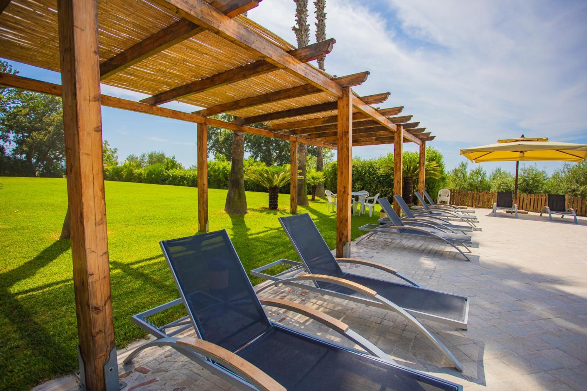 Residenza Giancesare Family Apartments Paestum Exterior photo